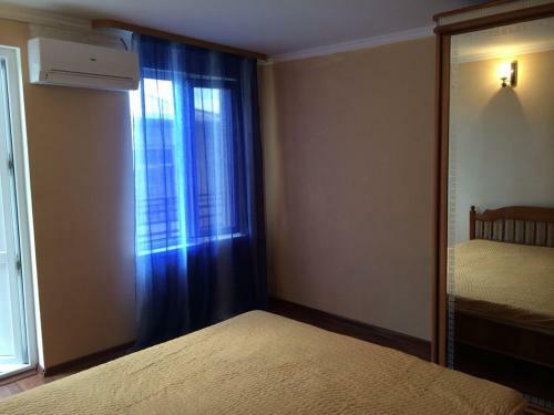 Hostal Leo Guesthouse