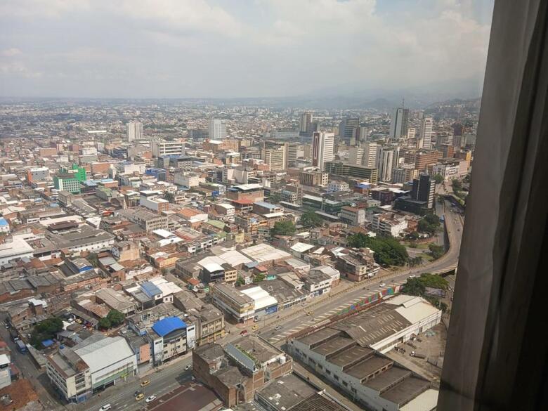 Torre De Cali Increibles Apartaestudios Pisos 7, 10, 28 Y 30