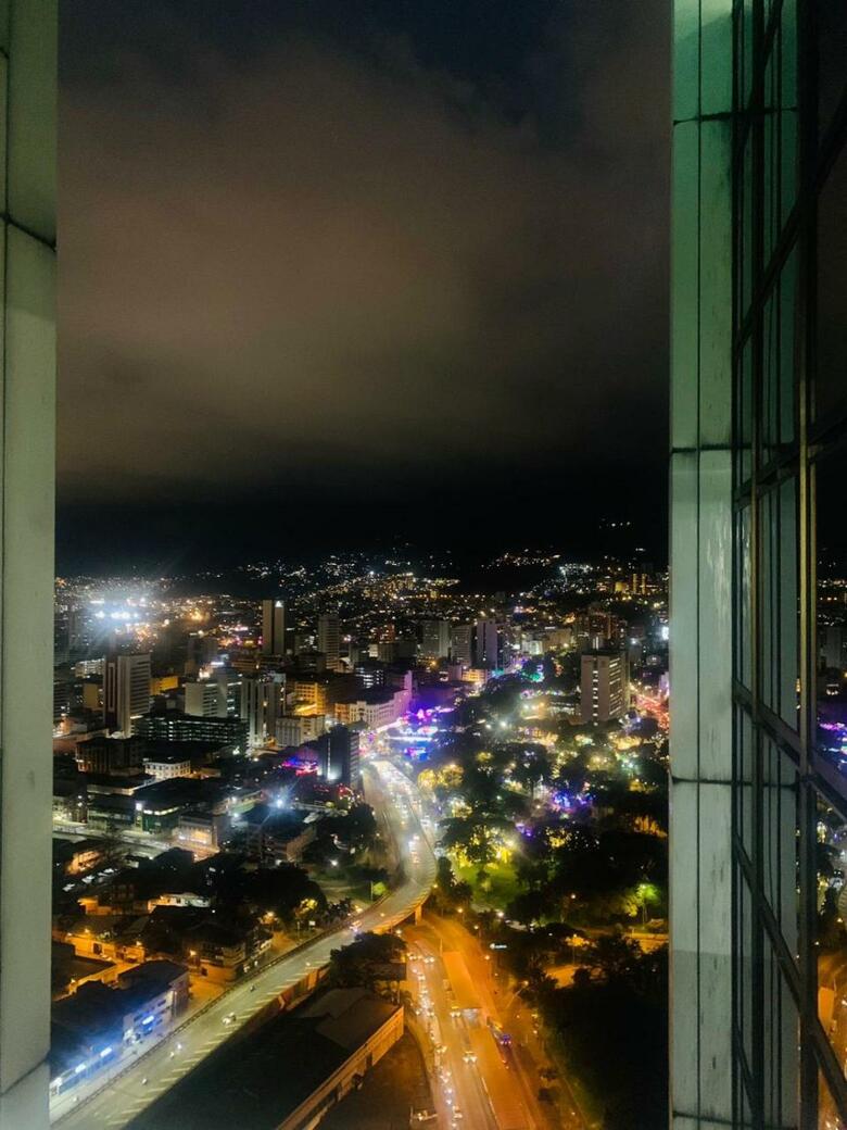Torre De Cali Increibles Apartaestudios Pisos 7, 10, 28 Y 30