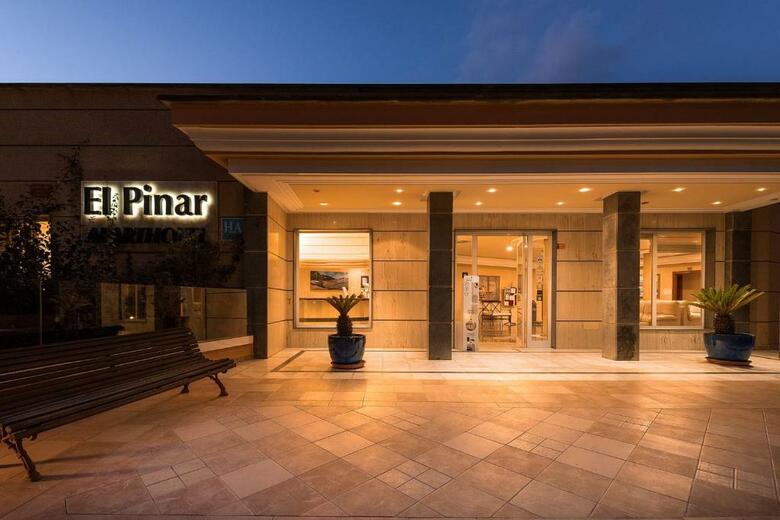 Apartamentos El Pinar