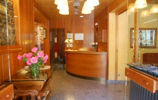 Aparthotel Roya