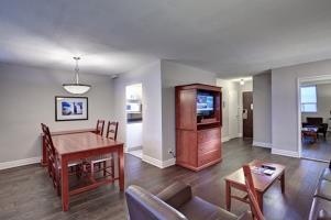 Hotel Town Inn Suites