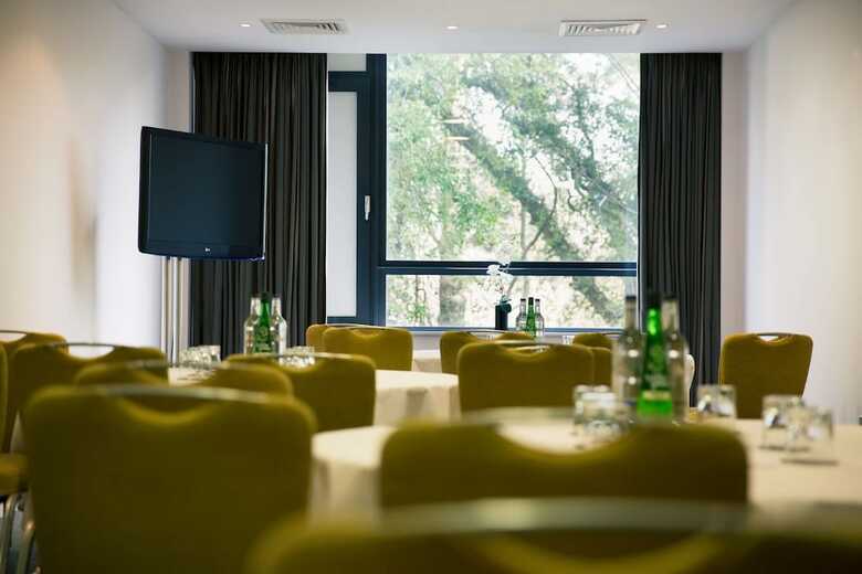 Hotel Park Plaza Cardiff