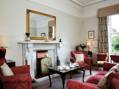 Hotel Macdonald Leeming House