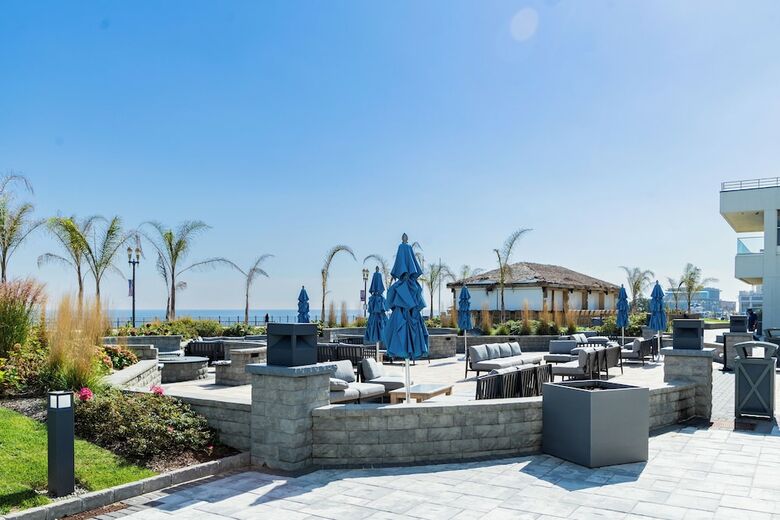 Hotel Ocean Place Resort And Spa