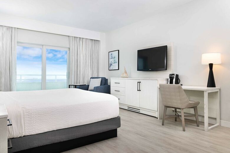 Hotel Ocean Place Resort And Spa