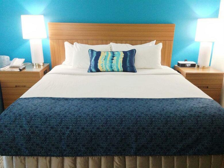 Hotel Ocean Place Resort And Spa