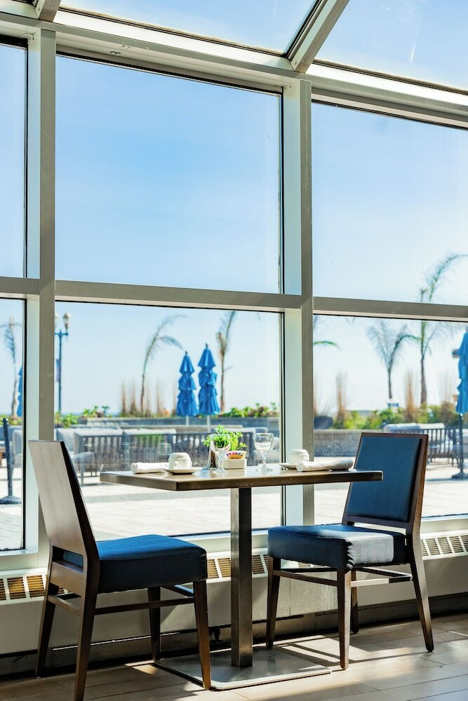 Hotel Ocean Place Resort And Spa