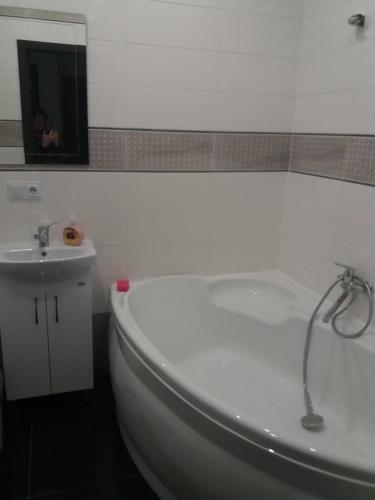 Lux Apartmens ?? ??????? ????? 122?