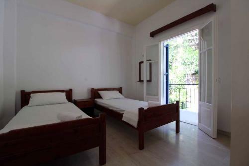 Kaminaki Apartments