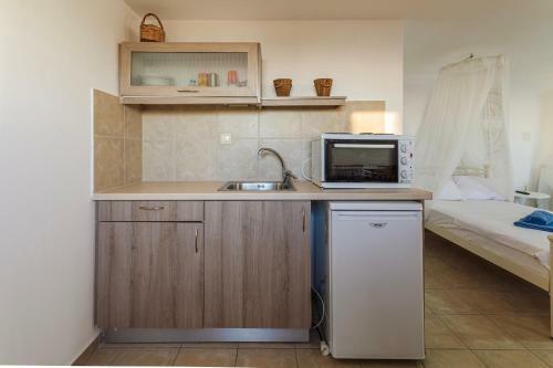 Apartamento Mani Summer Escape - Spacious Home, Fully Equipped