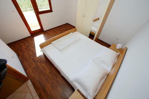 Apartments Vala
