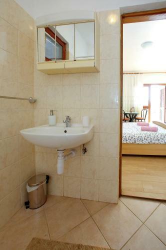 Apartments Vala