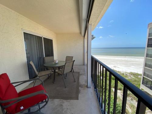 Island House Beach Club 5e