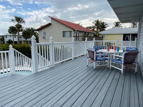 6041 Gulf Road