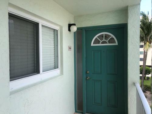 Strandview #304