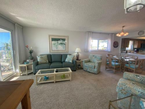 Strandview #304