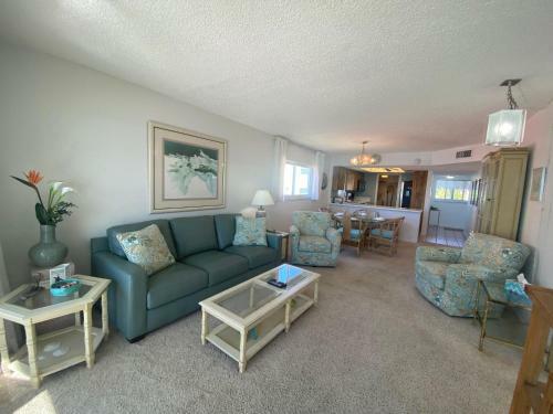 Strandview #304