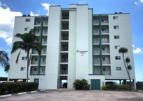 Strandview #304