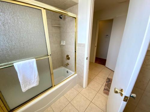 21530 Madera Rd - Bay Front Pool Home