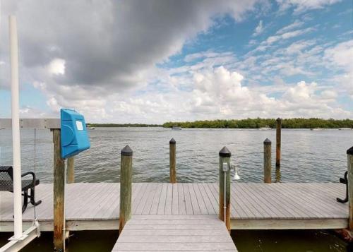 21530 Madera Rd - Bay Front Pool Home