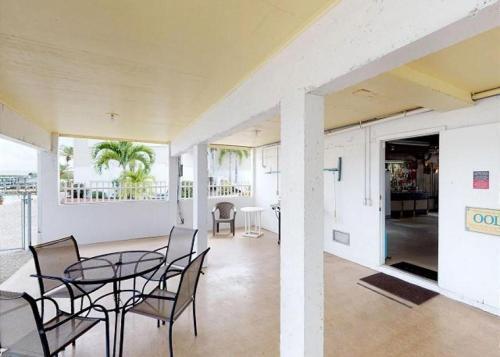 21530 Madera Rd - Bay Front Pool Home