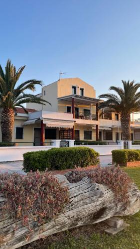 Seafront Maisonette