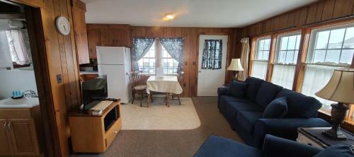 Moody's Motel And Cottages