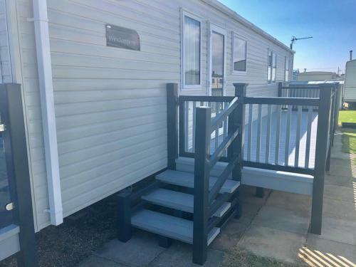 Dees Caravan Lettings Kingfisher Elm 483