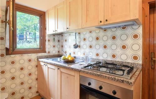 Nice Home In Lamon (bl) W/ 3 Bedrooms