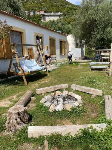 Shkolla Hostel & Camping