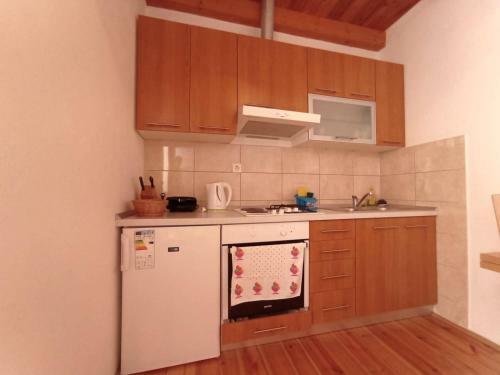 Ana Apartments