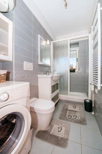 Marina Bay Apartment