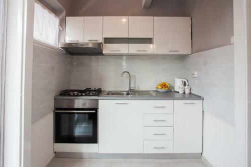 Royal View Apartment