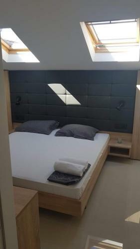 Hostal Elizabeta Deluxe Rooms