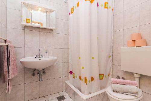 Apartments Zina