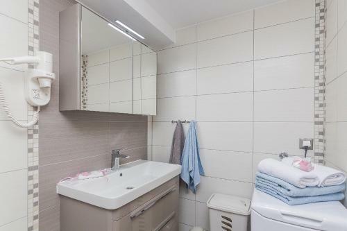 Apartments Zina