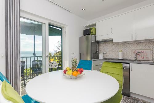 Apartments Zina