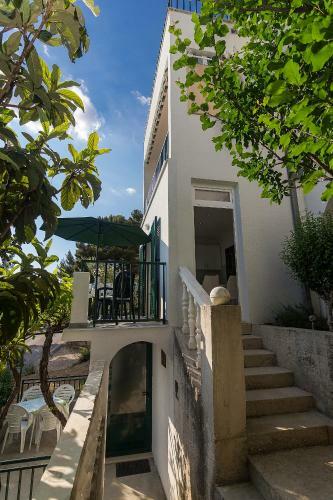 Apartments Zina