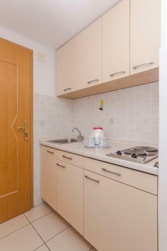 Apartments Zina