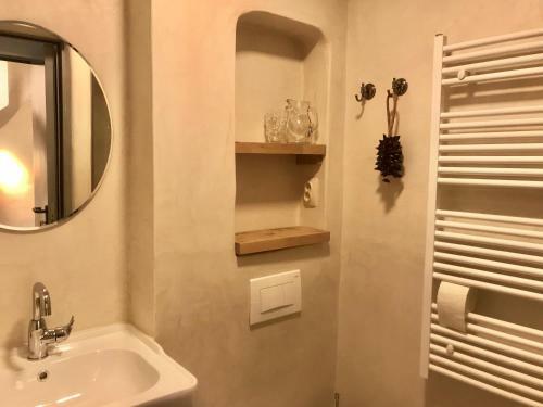 Hostal The Little Room