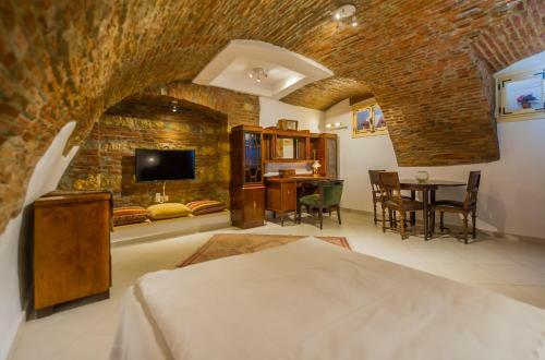 Wine Cellar Apartment