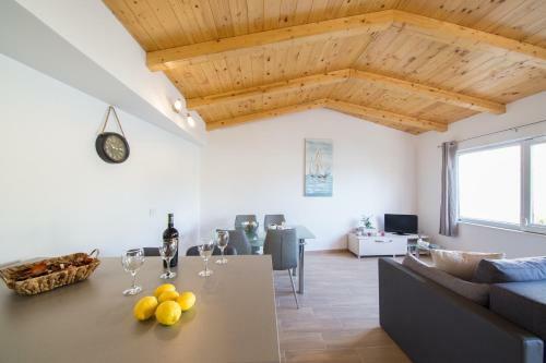 Apartamento Seahouse Komi?a