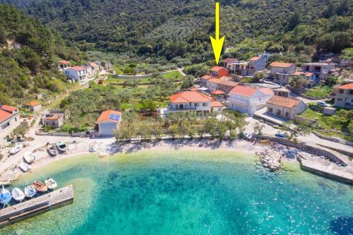 Holiday House Kata-babina