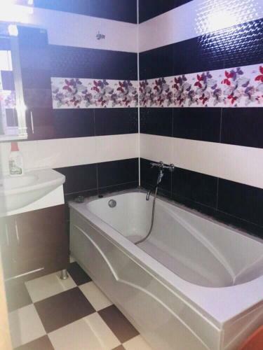 Apartament Genri