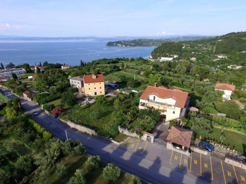 Apartments Neja