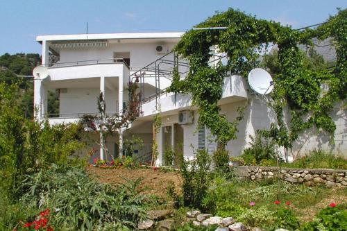 Apartments Villa Nada Podgora - Cdm05024-cya