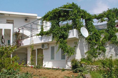 Apartments Villa Nada Podgora - Cdm05024-dyb