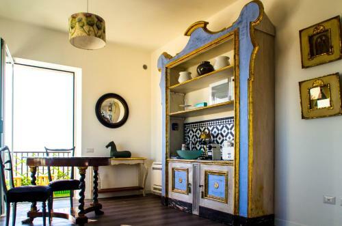 Bed & Breakfast Eleventh Floor Suites