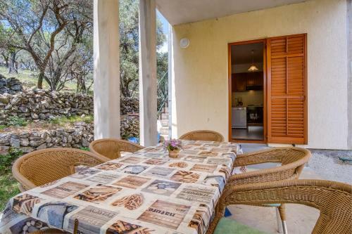 Apartments Valun